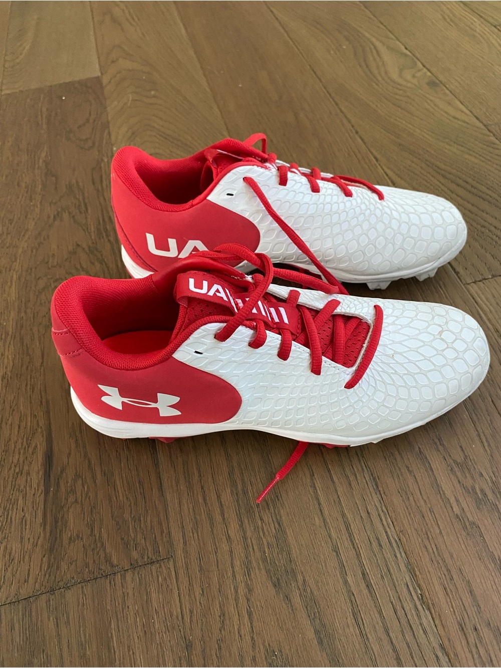 Under Armour Womens Glyde Softball Cleats